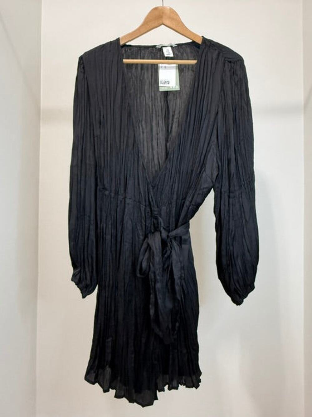 H&M Crinkle Satin True Wrap Dress Black NWT SzXL